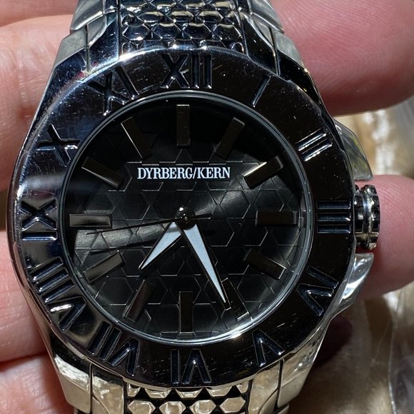 GORGEOUS MEN'S DYRBERG/KERN WATCH (EUC) - Picture 4 of 11